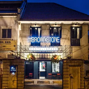  Hostel The Brownstone & Space